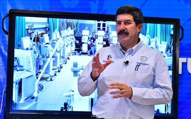 Javier Corral dando su conferencia matutina